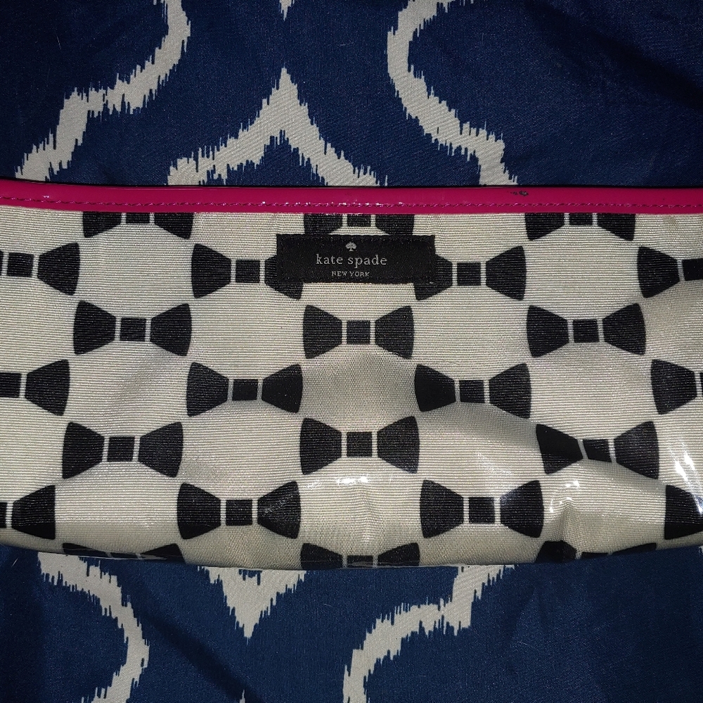 NWOT Kate Spade Classic bow cosmetic bag